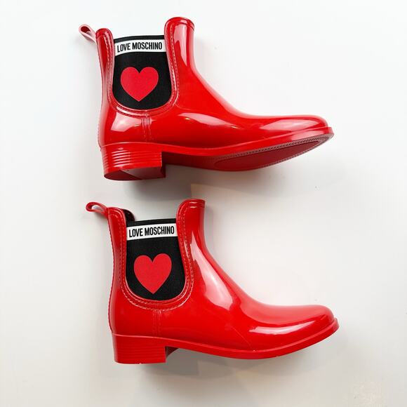 Love Moschino Chelsea Wellington Rain Boots Red Heart Glossy PVC Ankle 37 7US - Picture 3 of 16